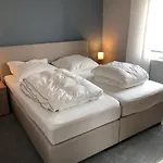 G15 Haus Mit Whirlwanne Direkt An Der Nordseekues By Interhome Hébergement de vacances *
