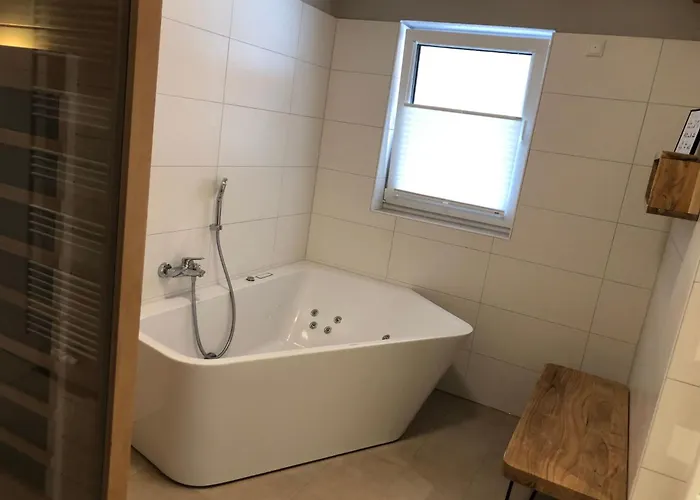 Сasa de vacaciones G15 Haus Mit Whirlwanne Direkt An Der Nordseekues By Interhome Butjadingen